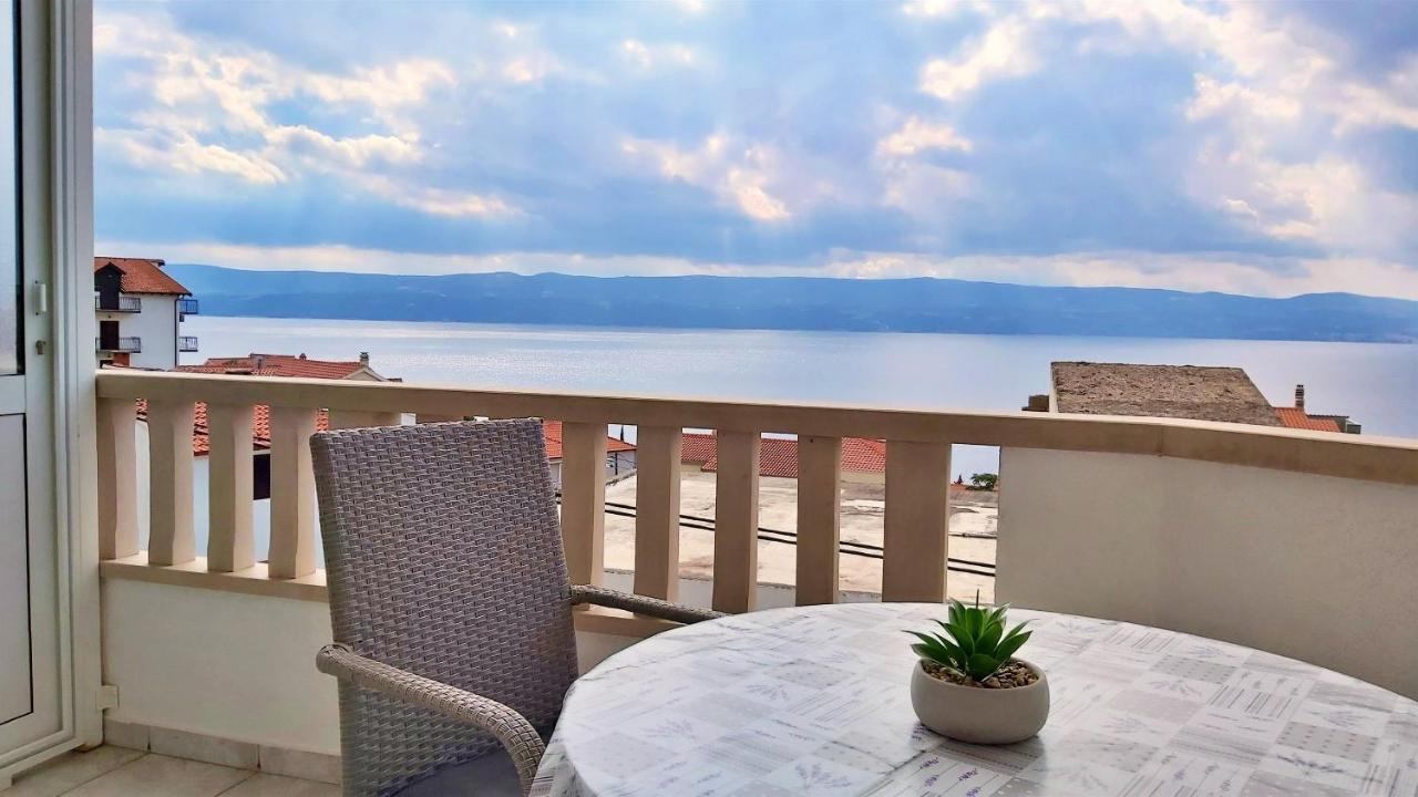 Apartments Nemira Omiš Exterior foto