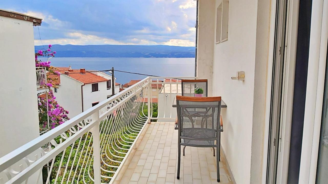 Apartments Nemira Omiš Exterior foto