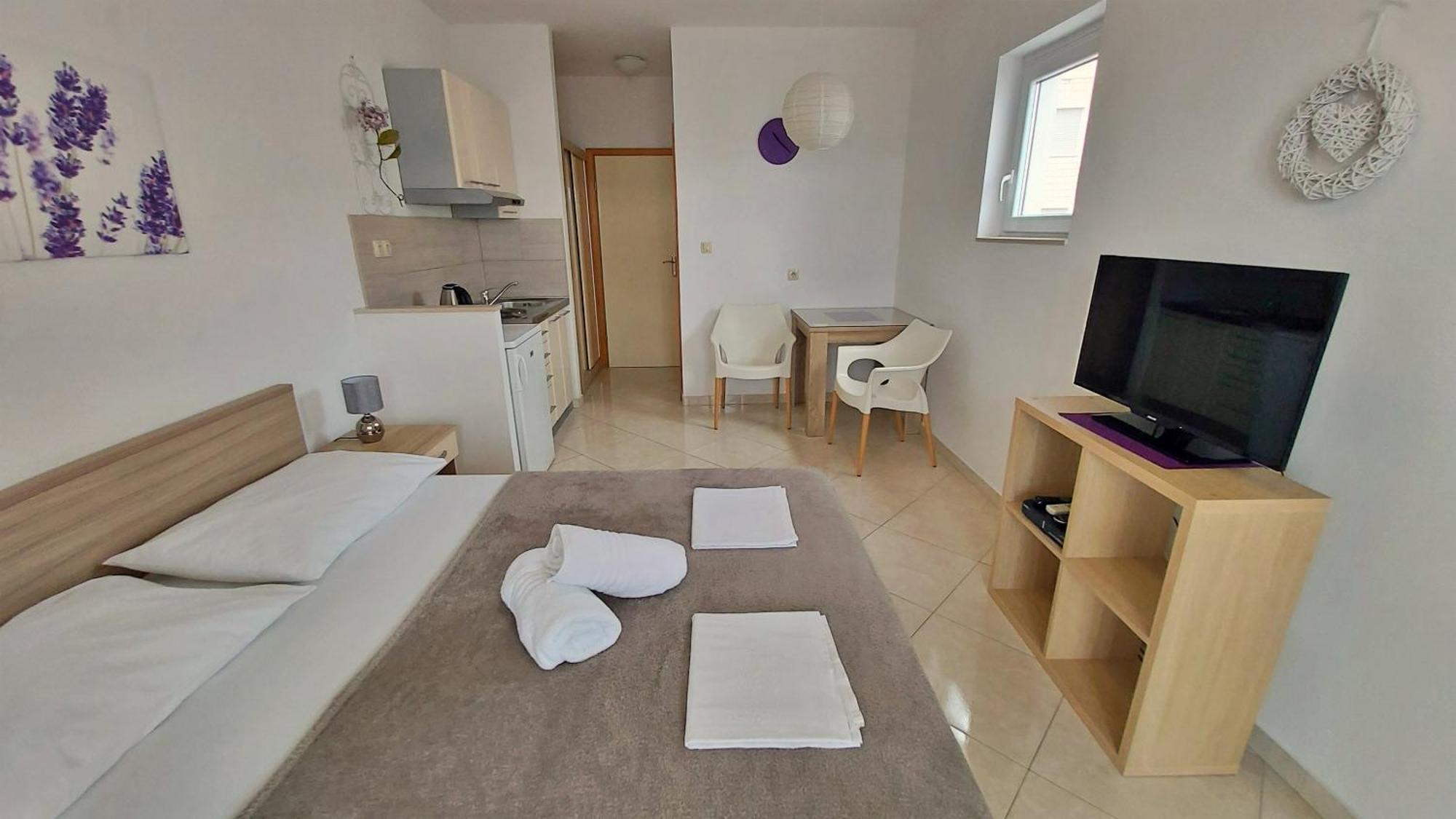 Apartments Nemira Omiš Zimmer foto