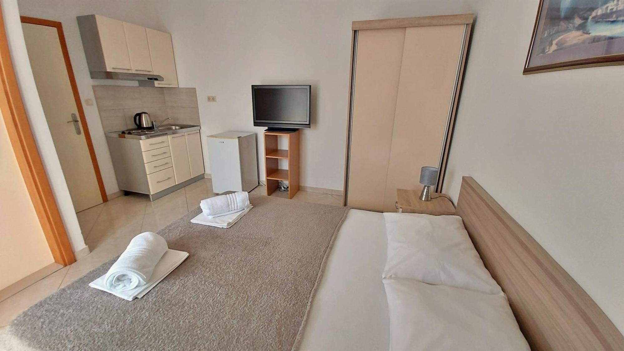 Apartments Nemira Omiš Zimmer foto