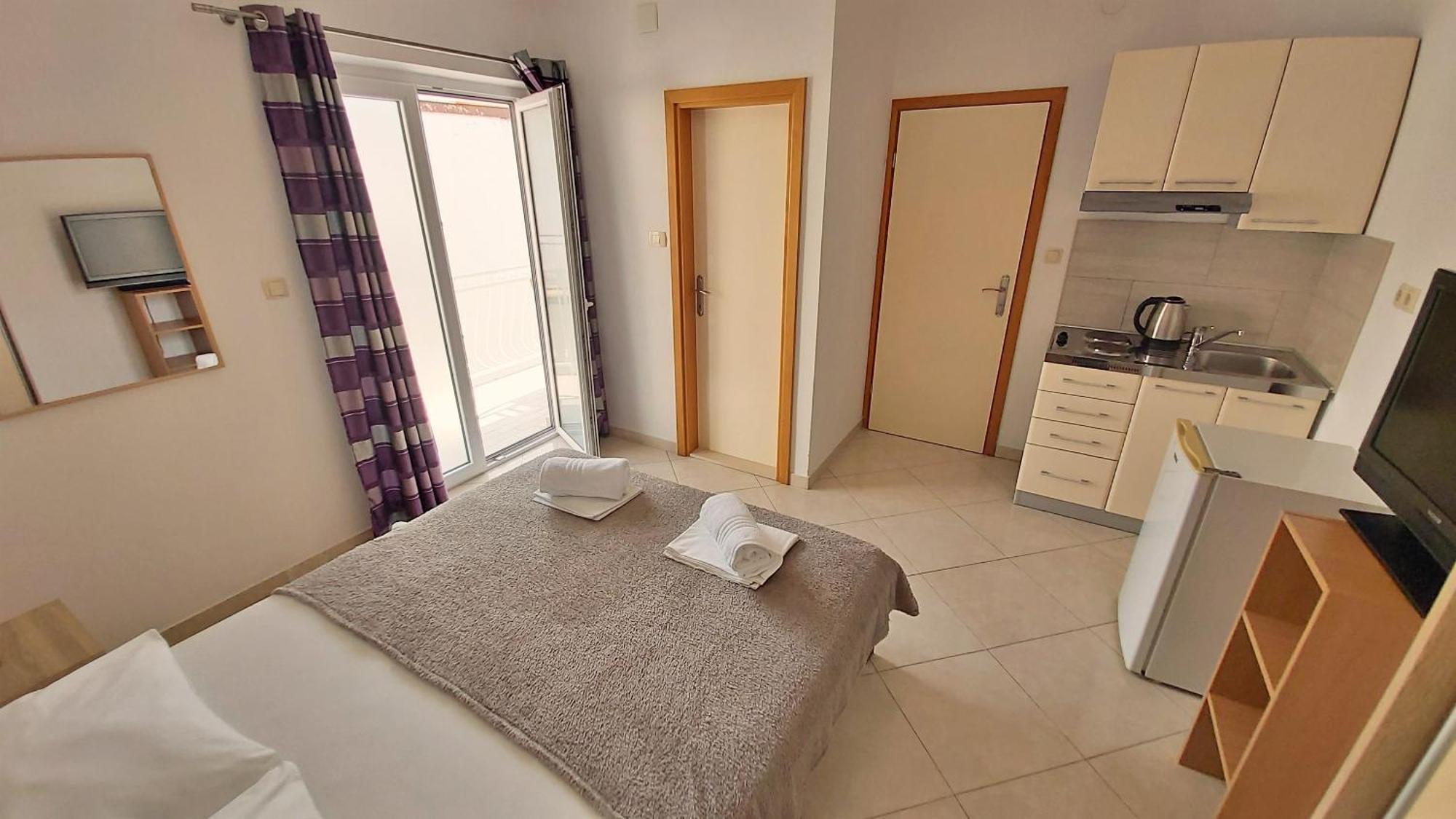 Apartments Nemira Omiš Zimmer foto